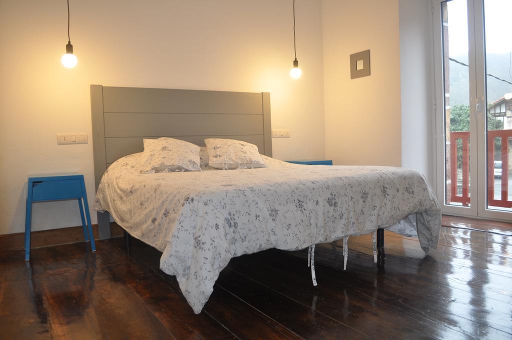 Hostal Auzoa Bera  Extérieur photo
